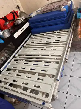 BED RUMAH SAKIT 3 CRANK