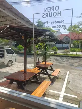 Kursi taman kayu