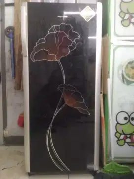 Kulkas polytron beleza temperglas