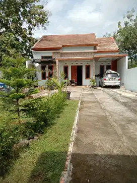 Rumah di jual siap pakai