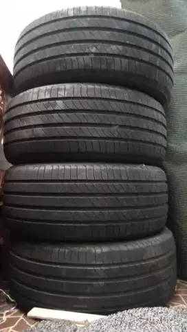 Ban Mobil Baruu