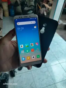 Redmi 5+.      ,