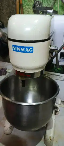 Dijual mixer Planetary merk Sinmag type SM 201 made in taiwan