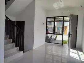 DI SEWAKAN RUMAH BARU  POSISI HOOK
