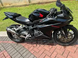 CBR 250 rr tipe black freedom