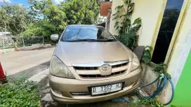 Jual inova th 2005 At masih enak dan nyaman