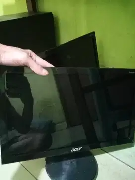 Monitor LED Acer 16 Inci P166HQL Layar Aman Normal Garansi 1 Bulan
