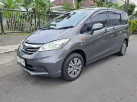 (KREDIT DP RENDAH) FREED S AUTOMATIC  2012