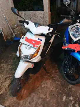 Dijual motor beat karbu th 2011