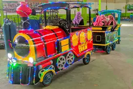 Kereta Lantai Mall Khusus Dinamo gerbong 4 Buah