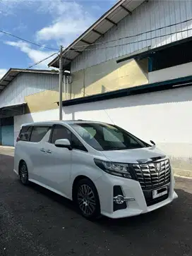 Toyota Alphard 2.5 SC 2015