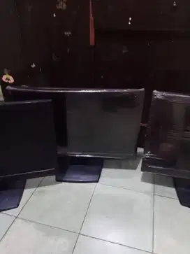 Monitor LED 19 Inci Merk HP Layar Mulus Tanpa Cacat garansi 1 Bulan