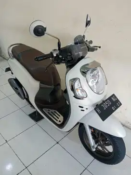 HONDA SCOOPY Prestige 2021