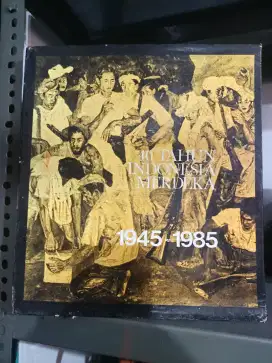 Buku Sejarah 40 Tahun Indonesia