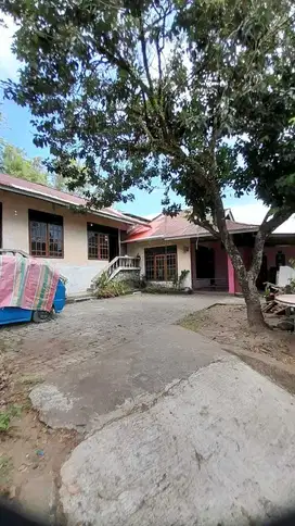 Rumah di kel. Banjer ling III. Tikala. Manado