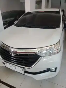 Toyota Avanza G Matic Putih