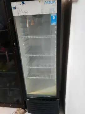 Kulkas usaha minuman