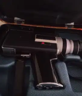 Kamera antik Canon Super 8 auto zoom 518 SV