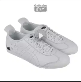 Dijual onitsuka cewe edisi mickey mouse size 39 only