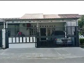 RUMAH. Di Villa Idaman Regency 2 Sungai Sapih Kuranji. Padang