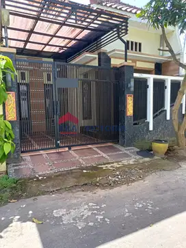 Rumah DIJUAL di Dalam Perumahan Pelita Indah Mojoroto Full Furnished