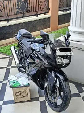 Kawasaki ninja 250R CBU 2009 Gress like new