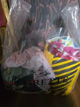 Baju anak perempuan