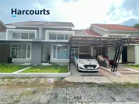 Rumah bagus siap huni di perumahan cluster Colomadu Solo