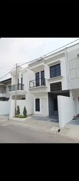 rumah mewah murah lokasi strategis di jakarta pusat lagura cempaka put