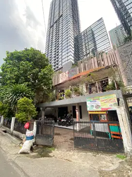 Dijual rumah lama di kawasan SCBD - Jakarta Selatan