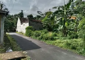 tanah pekarangan utara polsek seyegan sangat nyaman
