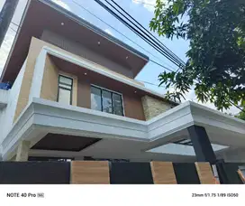 Dijual Rumah Mewah dgn Kolam renang Full renovasi di Radio Dalam