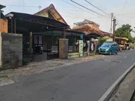 Rumah hitung tanah di turisari dekat mall solo paragon