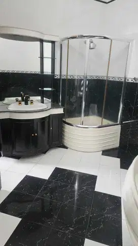 Dijual rumah lantai 2 lokasi teras ayung denpasar