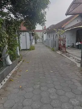 Tanah dam bangunan strategis pandega padma jln kaliurang KM 6