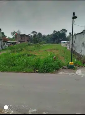 Tanah pekarangan pinggir jalan utama baturan trihanggo