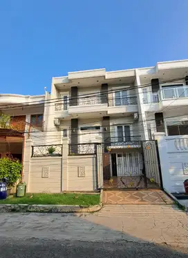 Rumah Sunter Permai Jaya 8x22 hadap Utara model American Classic