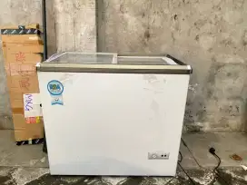 Freezer bekas toko