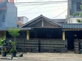 Rumah Strategis di Jl Caringin Cocok untuk di Jadikan Tempat Usaha