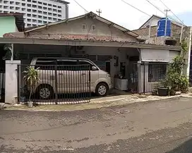 Rumah Cocok Untuk Kos Karyawan Sekitar Gatot Subroto, Kuningan, Cawang