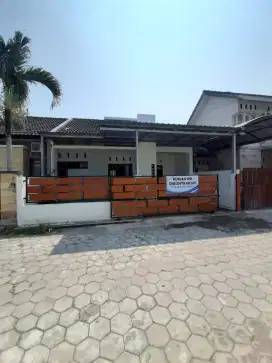 Disewakan rumah dekat ISI