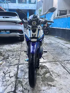 YAMAHA FIZR 2003 BIRU