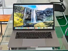 Macbook Pro 16 2019 Touchbar intel core i7 Ram 16 GB SSD 512 GB
