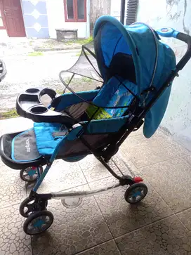 Dijual Kereta bayi second Stroller Baby merk Does Navigator DS 298