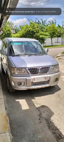 MITSUBISHI KUDA GRANDIA AT 2002 ISTIMEWA