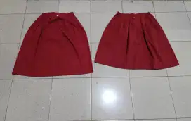 JUAL 2 ROK SERAGAM SD ANAK PEREMPUAN KELAS 4-6 KONDISI BAGUS