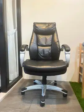 Kursi kerja informa