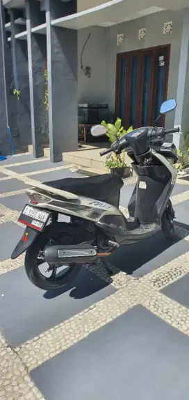 Mio Sporty Putih 2010