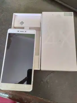 Handphone merk REDMI Note 4X 3Gb/32Gb warna putih kondisi bekas mulus