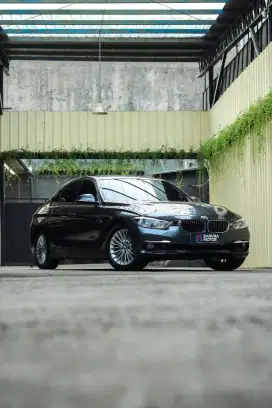 BMW 320i F30 Lucury Line 2018 (Good Condution)